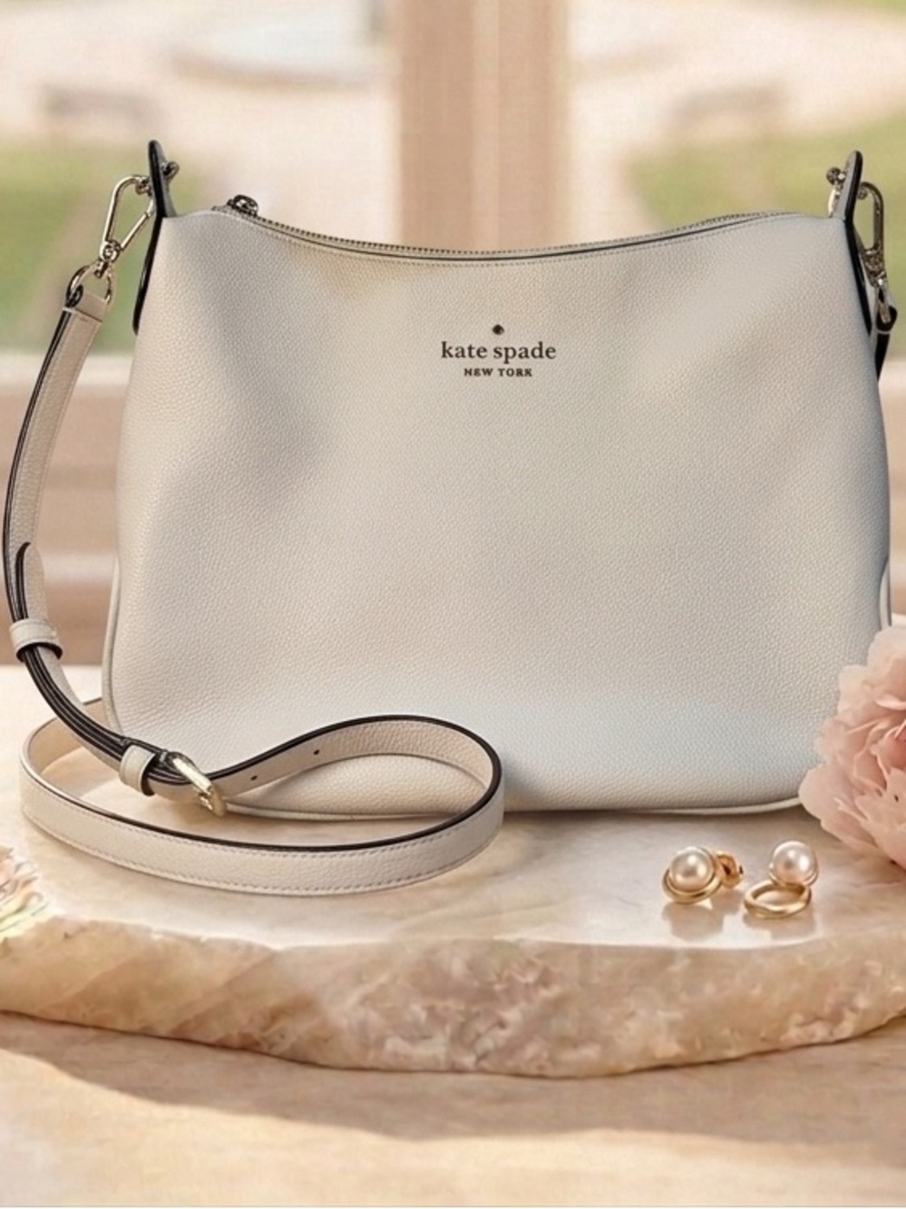Kate Spade White Pebbled Leather Shoulder Bag – Gold Hardware Zip Top